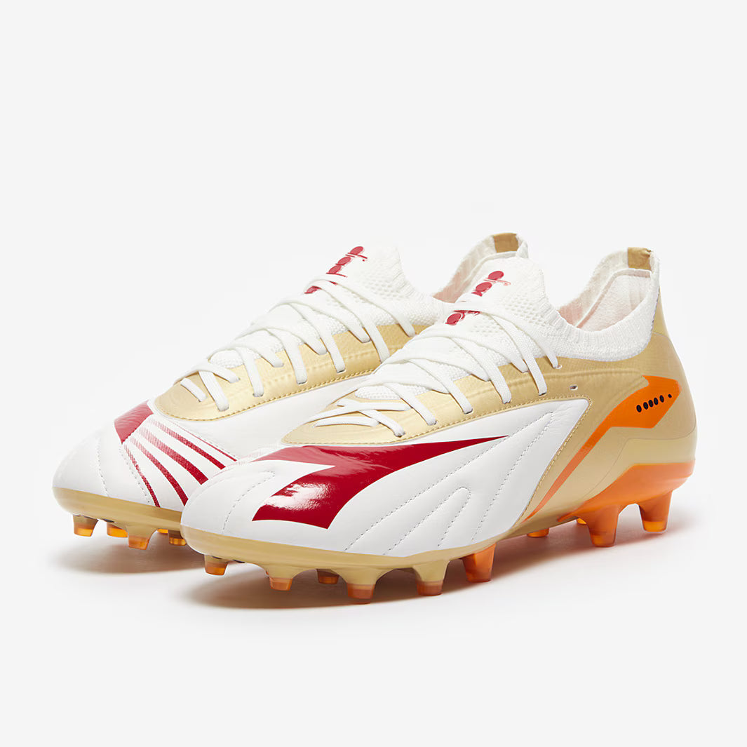 Tacos de fútbol Diadora Maximus Elite Pro SLX FG para terreno firme - Blanco/Chili Pepper/Naranja Russet