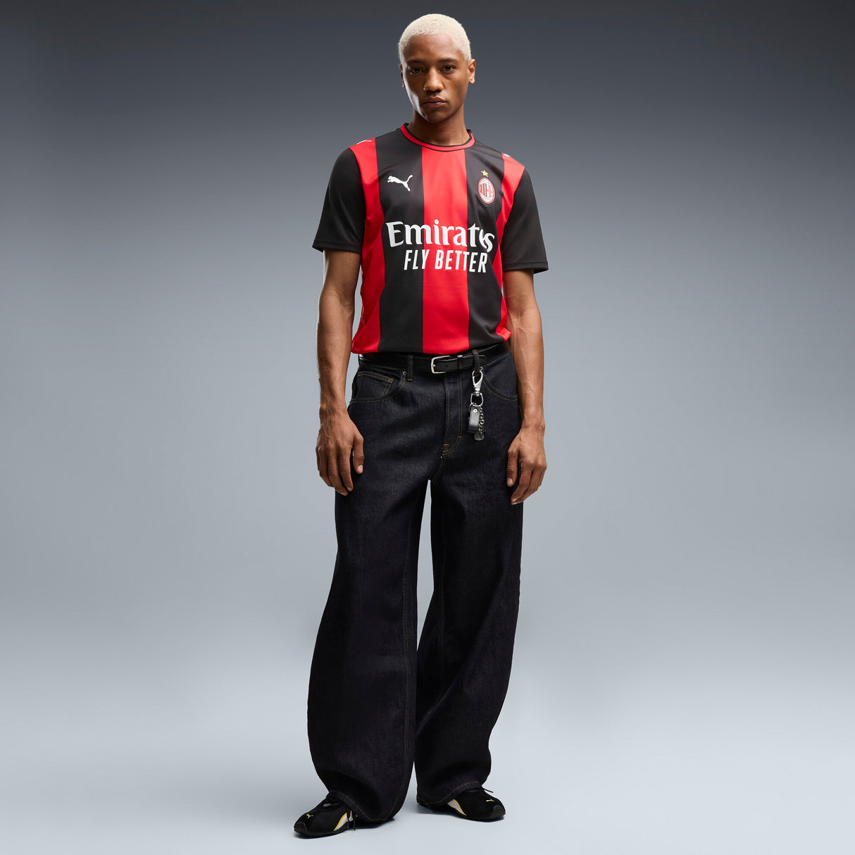 PUMA Camiseta de Fútbol de Local AC Milan para Hombre 2026 - Negro/Rojo