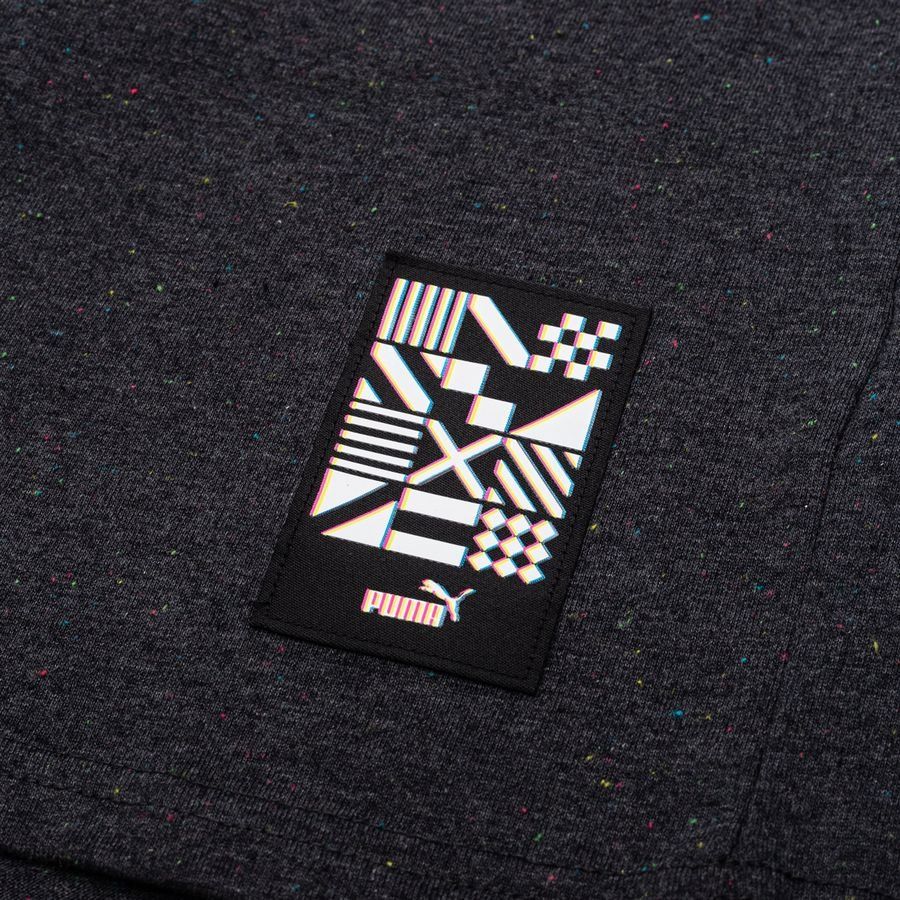 PUMA Italy FTBL Culture Tee - Gris Oscuro Jaspeado/Oro