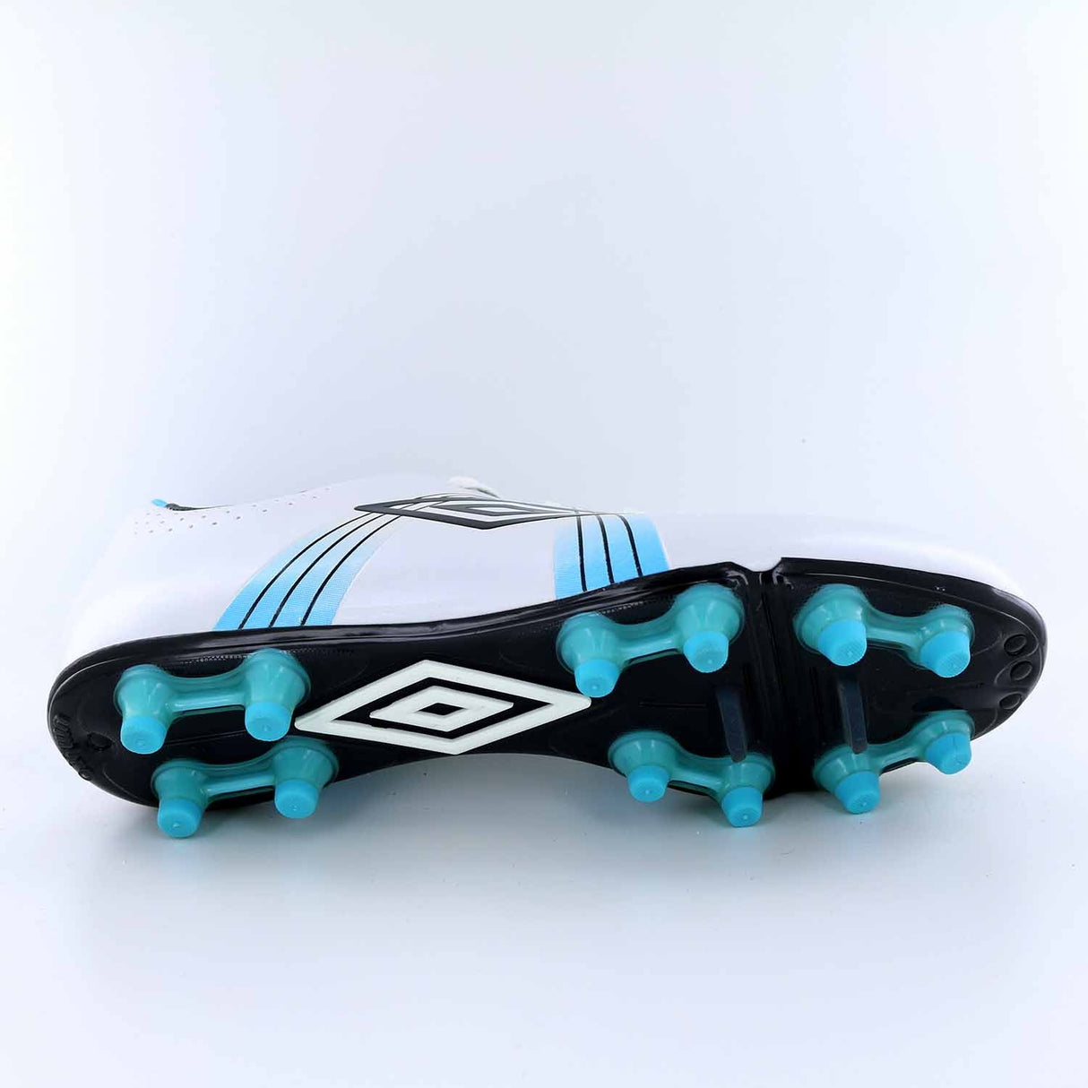Umbro GT CUP HG-A Hard Ground Soccer Cleats - White/Black/Blue