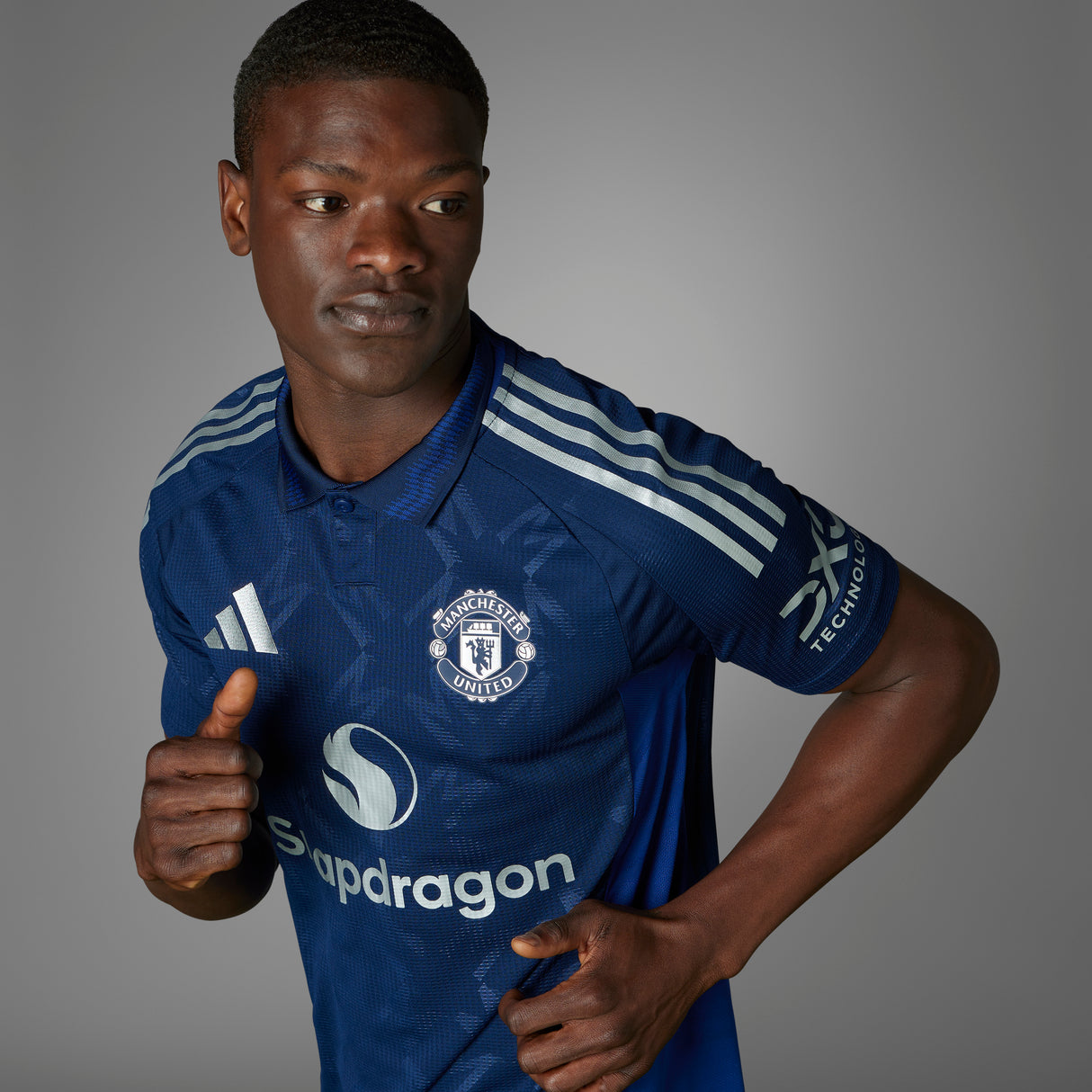 adidas Manchester United Away Authentic Men´s Soccer Jersey 24/25 - Night Indigo/White