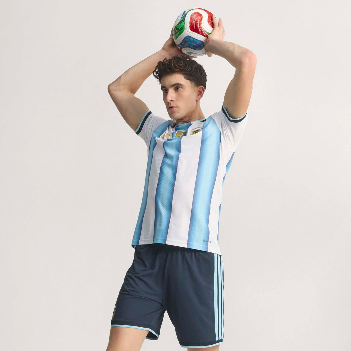 adidas Camiseta de Fútbol Auténtica Argentina de Local para Hombre 26 - Blanco/Azul