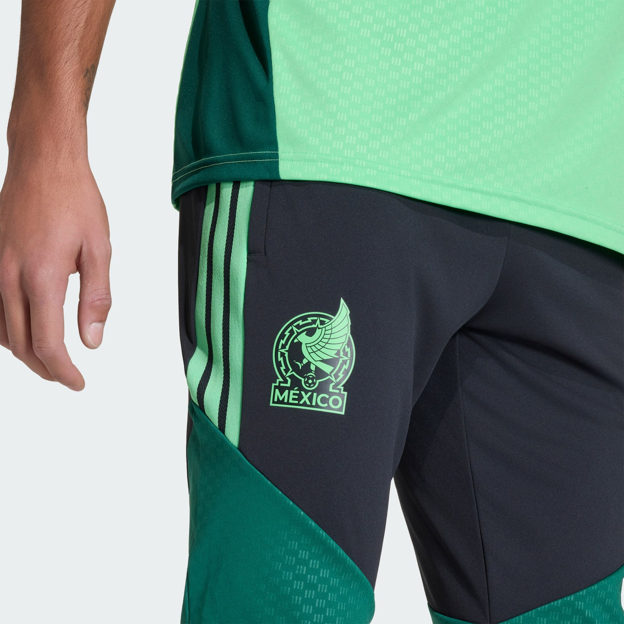 adidas México 26 Tiro Pantalones Cortos de Fútbol para Hombre - Negro