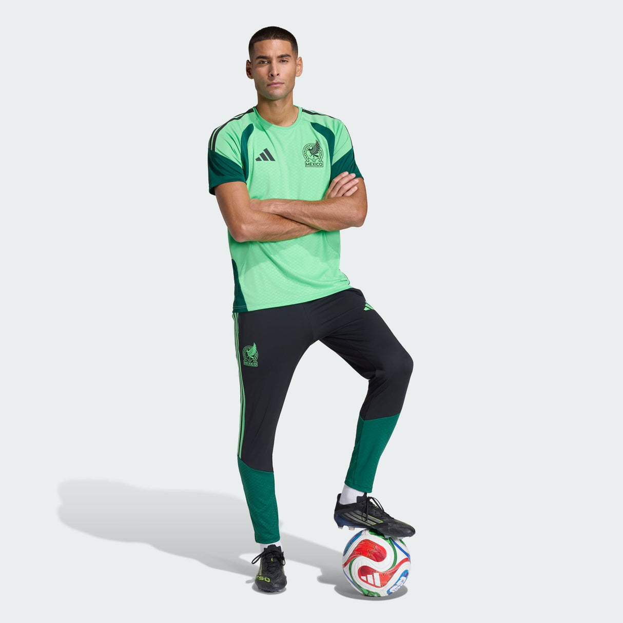 Pantalones de fútbol adidas México 26 Tiro Training - Negro