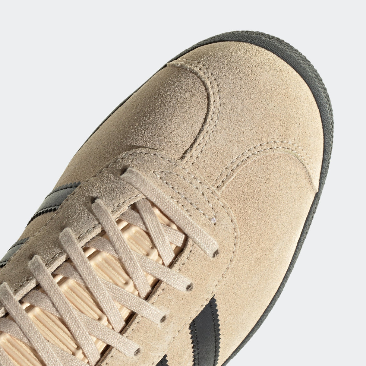 adidas Gazelle Messi Shoes Crystal Sand/Black/Gold Metallic - Best Buy Soccer