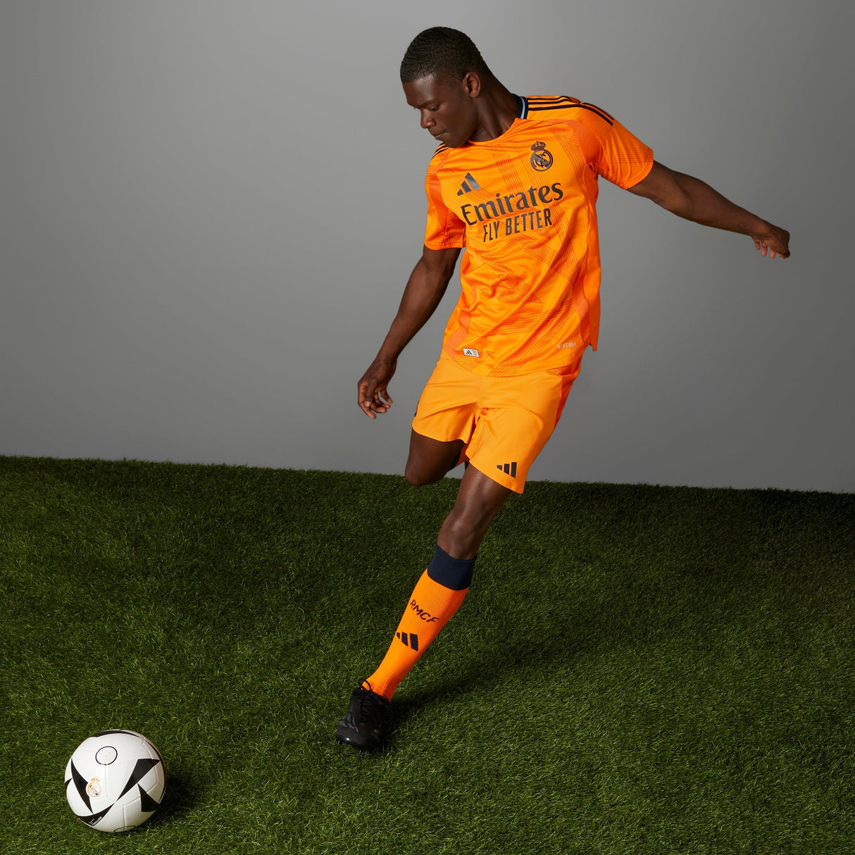 adidas Men's Real Madrid Away Jersey Authentic 24/25 - Best Buy Soccer