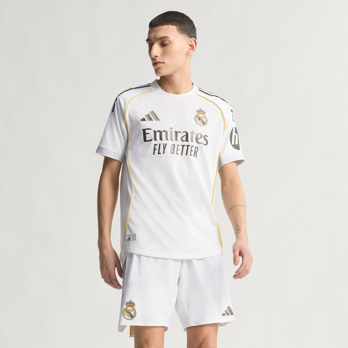 adidas Real Madrid Home Authentic Men's Soccer Jersey 25/26 - White - Best Buy Soccer