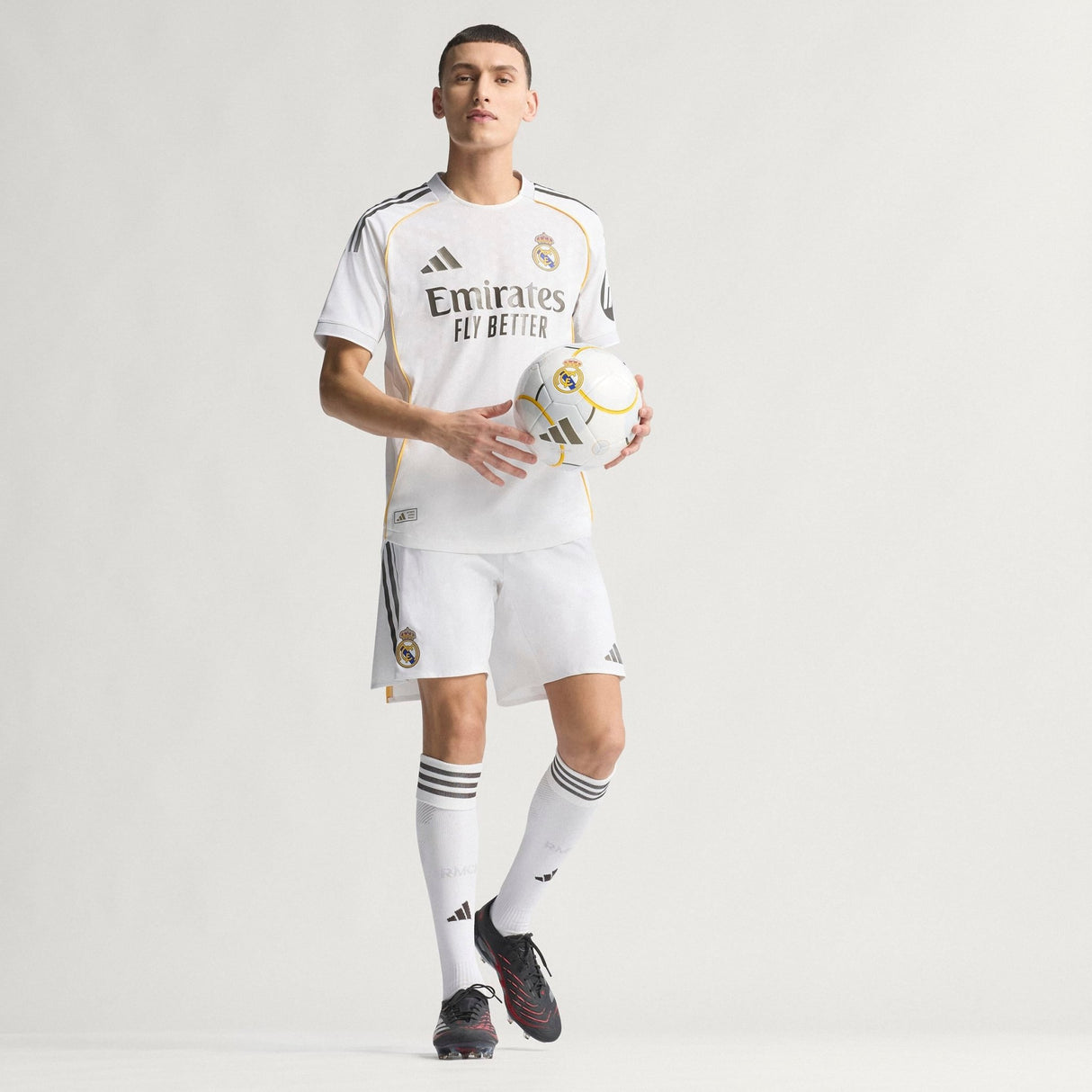 adidas Real Madrid Home Authentic Men's Soccer Jersey 25/26 - White - Best Buy Soccer