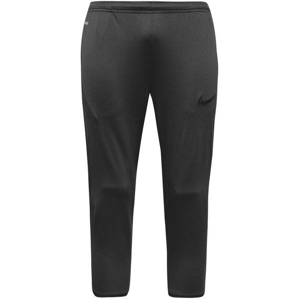 Nike Strike Tech de tres cuartos negro