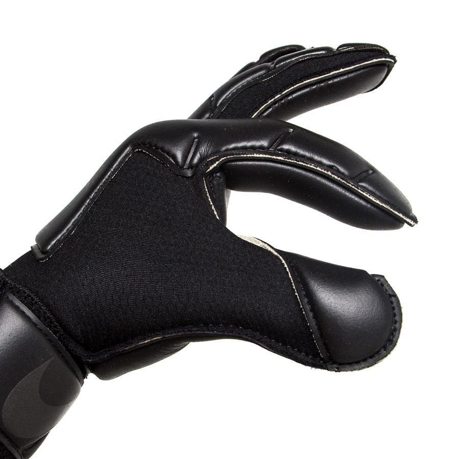 Nike Vapor Grip3 Goalkeeper Gloves Black/Chile Red - Best Buy Soccer