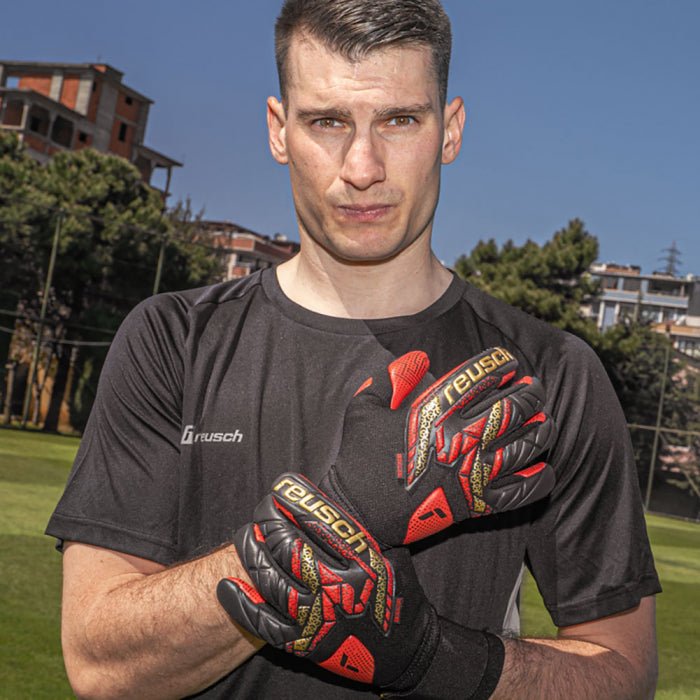 Reush Attrakt Gold X GluePrint Goalkeeper Gloves Black/Gold/Red - Best Buy Soccer