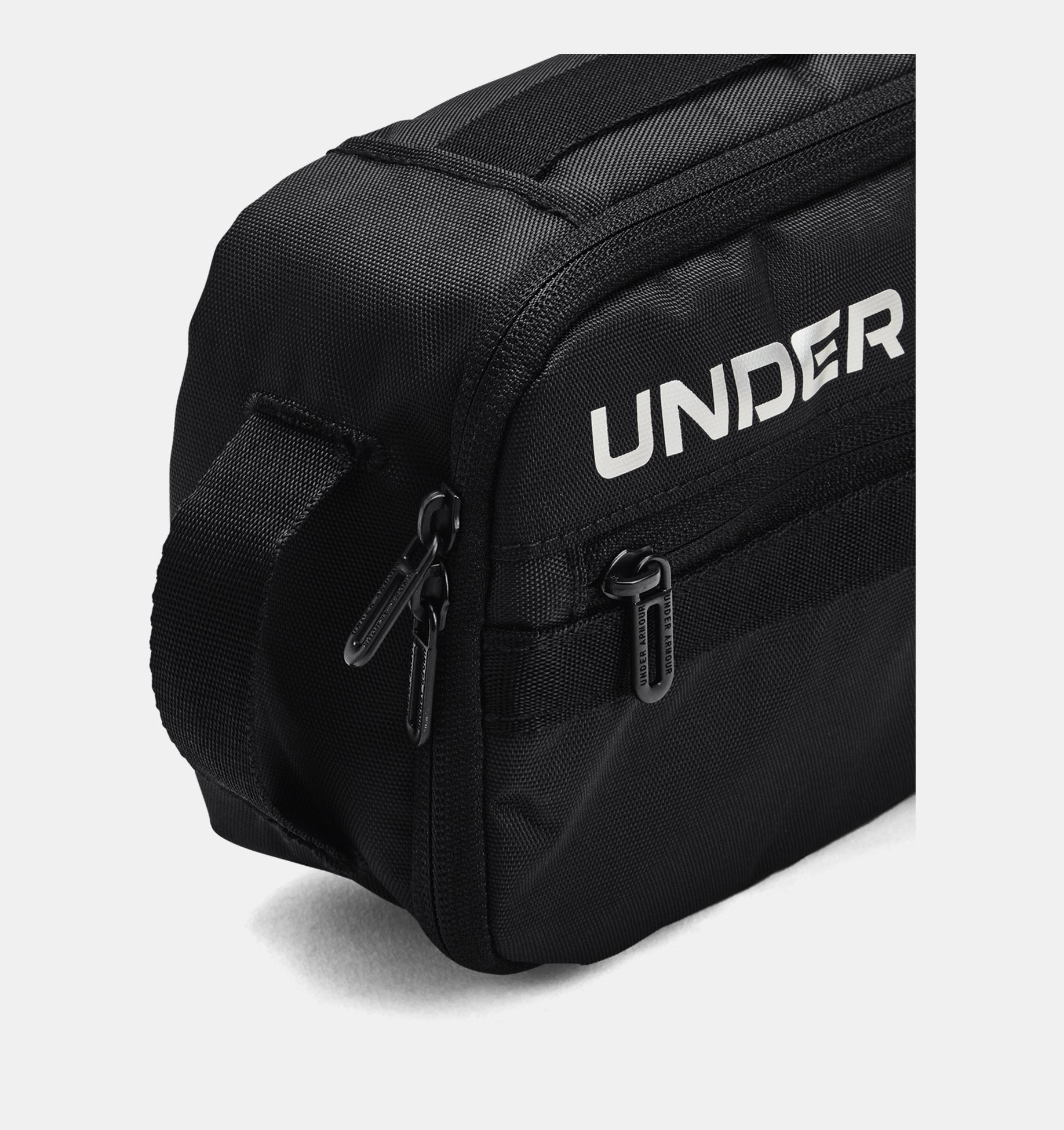 Under Armor Contain Travel Kit Black