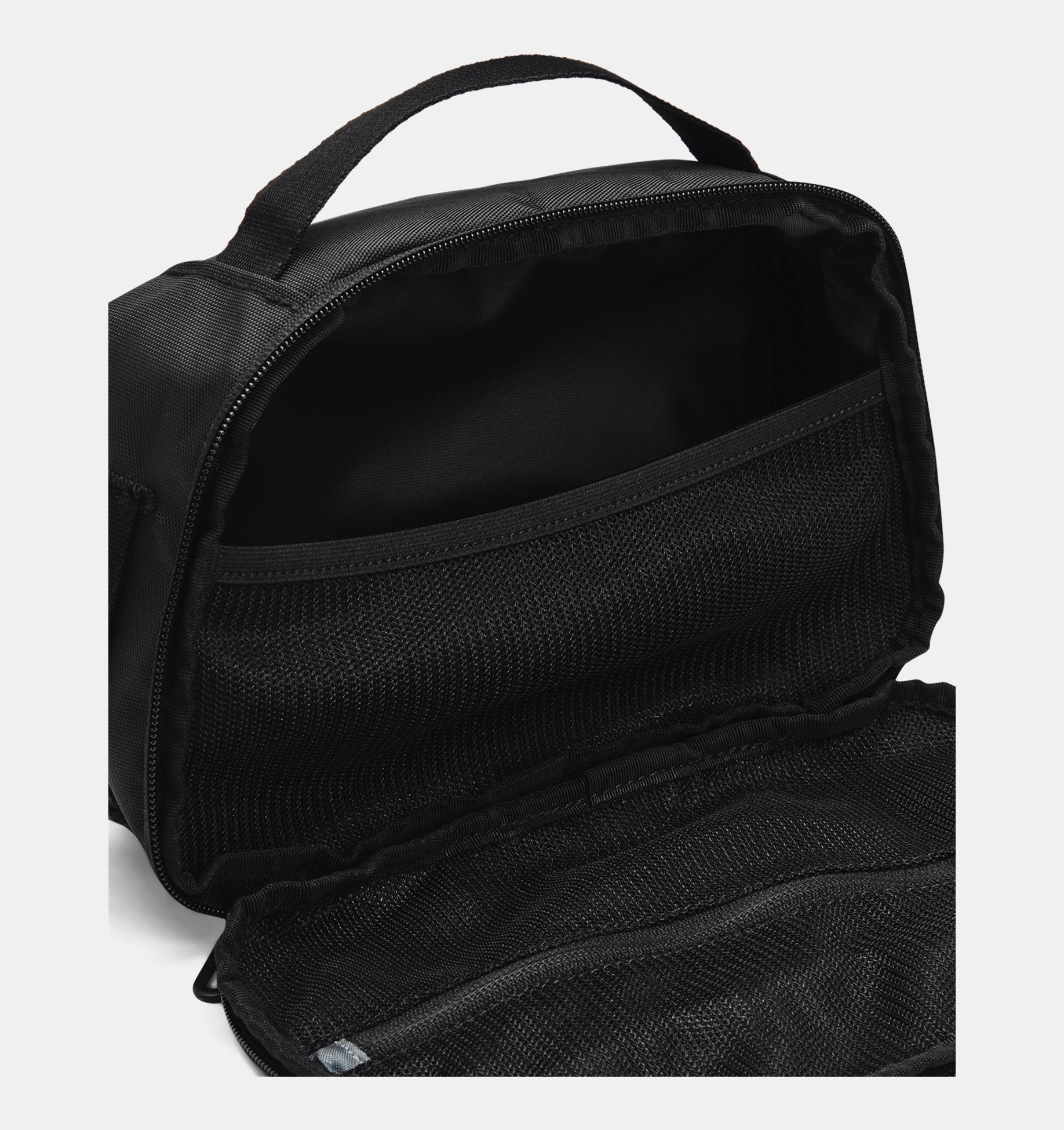 Under Armor Contain Travel Kit Black