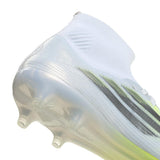 Tacos de fútbol adidas F50 Sparkfusion Pro Mid Cut FG/AG para mujer - Blanco/Hierro/Amarillo