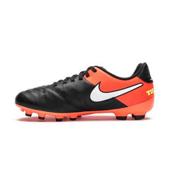 Botas de fútbol para terreno firme Nike Tiempo Genio II Leather (FG) para hombre, color negro, blanco y naranja
