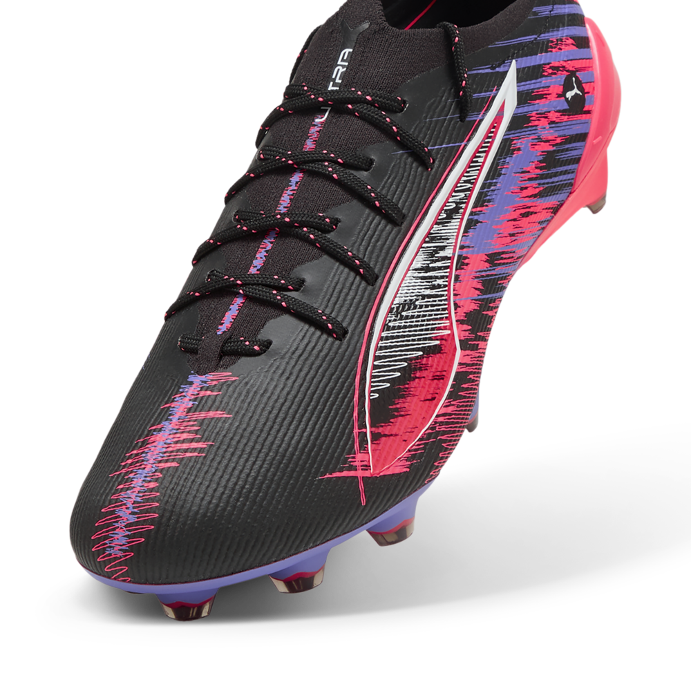 PUMA Ultra 5 Ultimate F1 FG - Botas de fútbol para terreno firme, color negro y blanco
