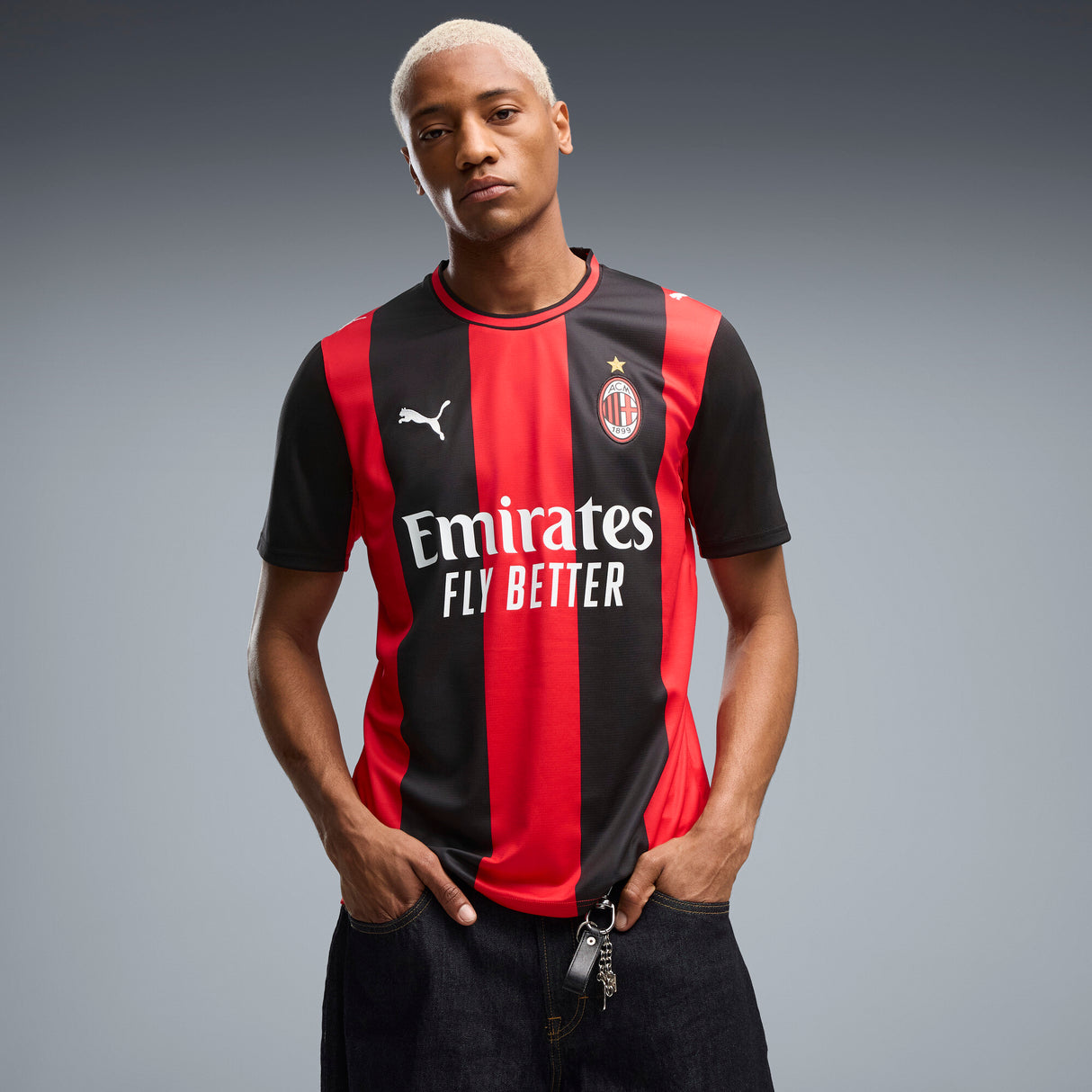 PUMA Camiseta de Fútbol de Local AC Milan para Hombre 2026 - Negro/Rojo