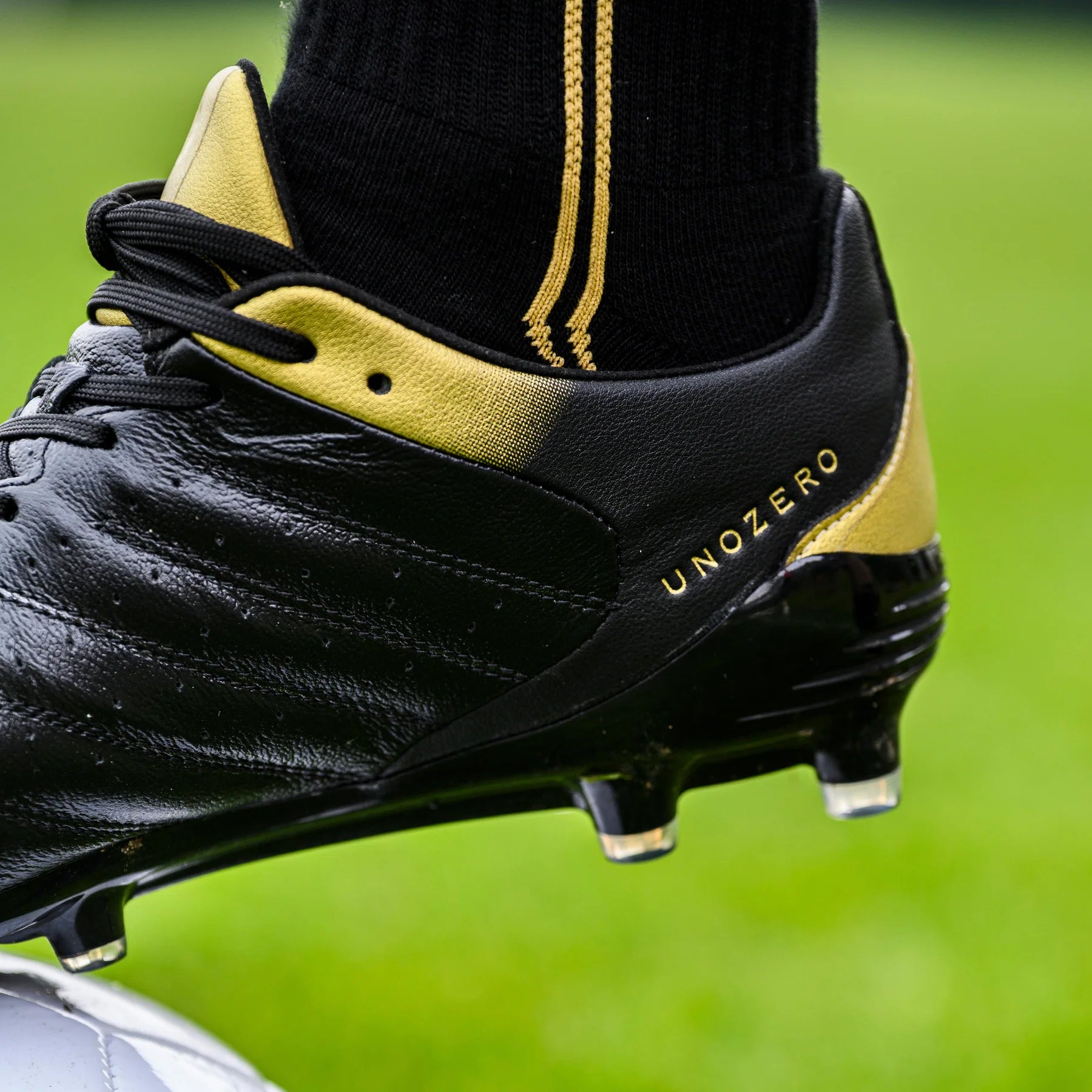 Unozero Aventto FG Firm Ground Football Boots Black
