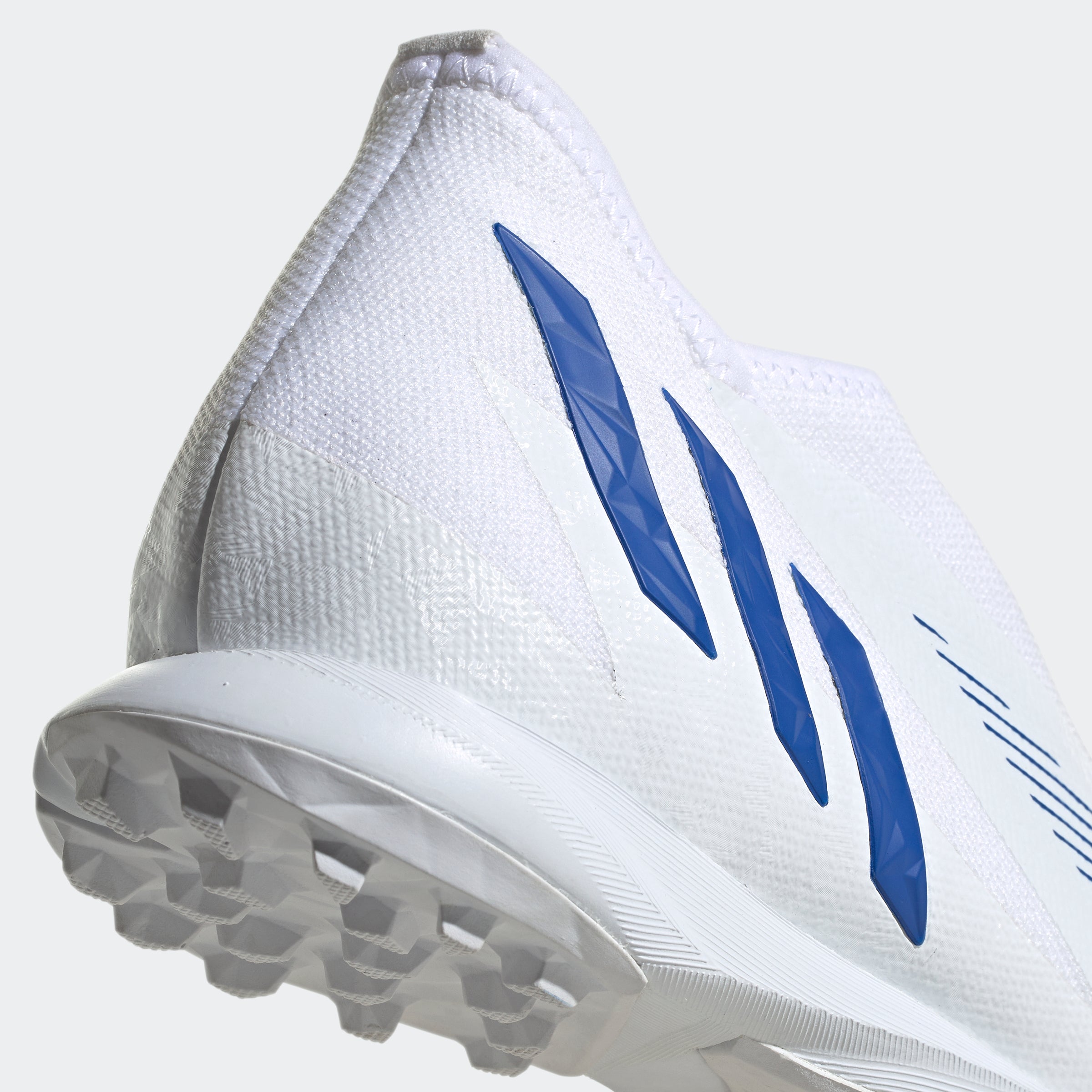 Botas de césped sin cordones adidas Predator Edge.3 en blanco y azul