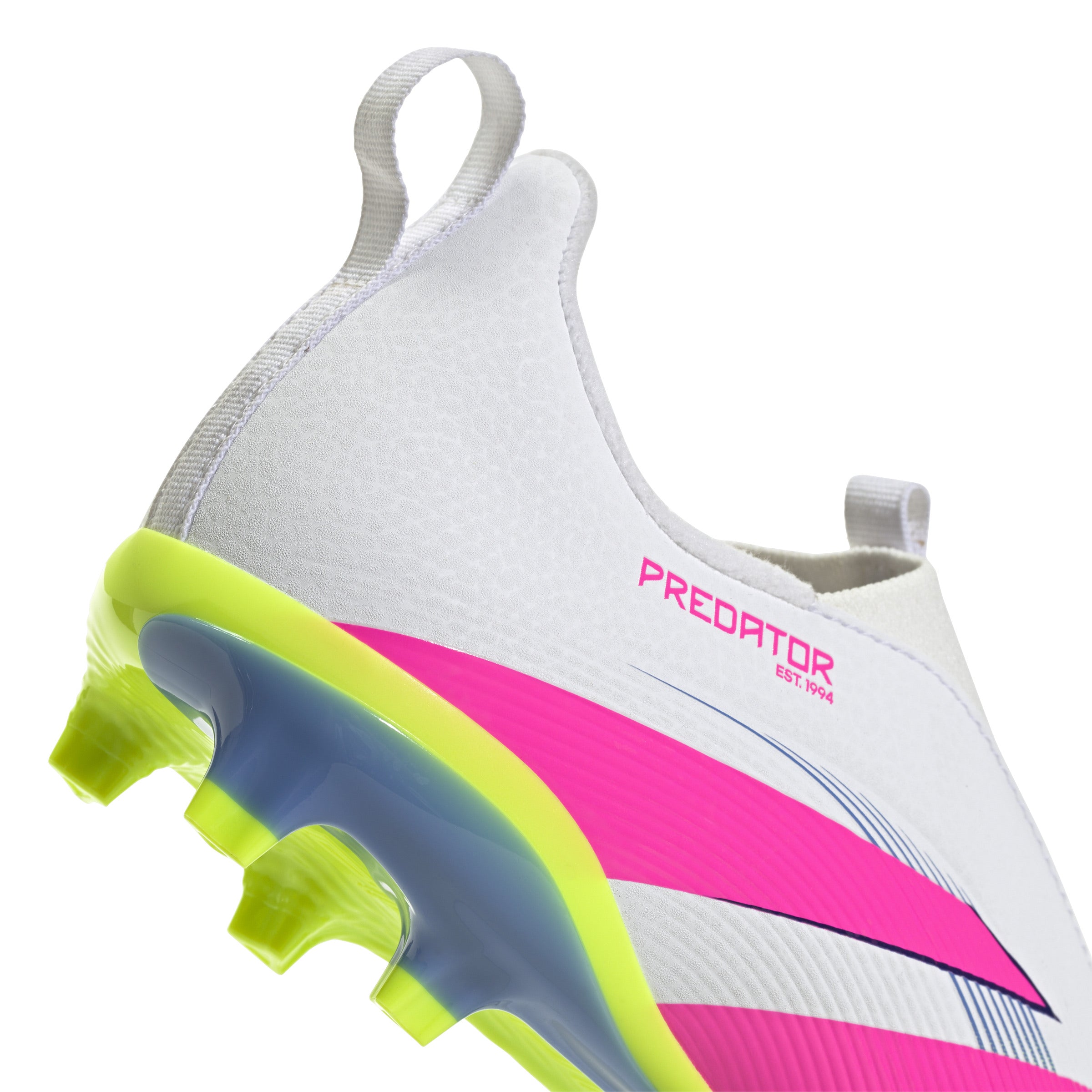 Botas de fútbol adidas Predator League sin cordones para terreno firme y múltiple para niños, color blanco y rosa