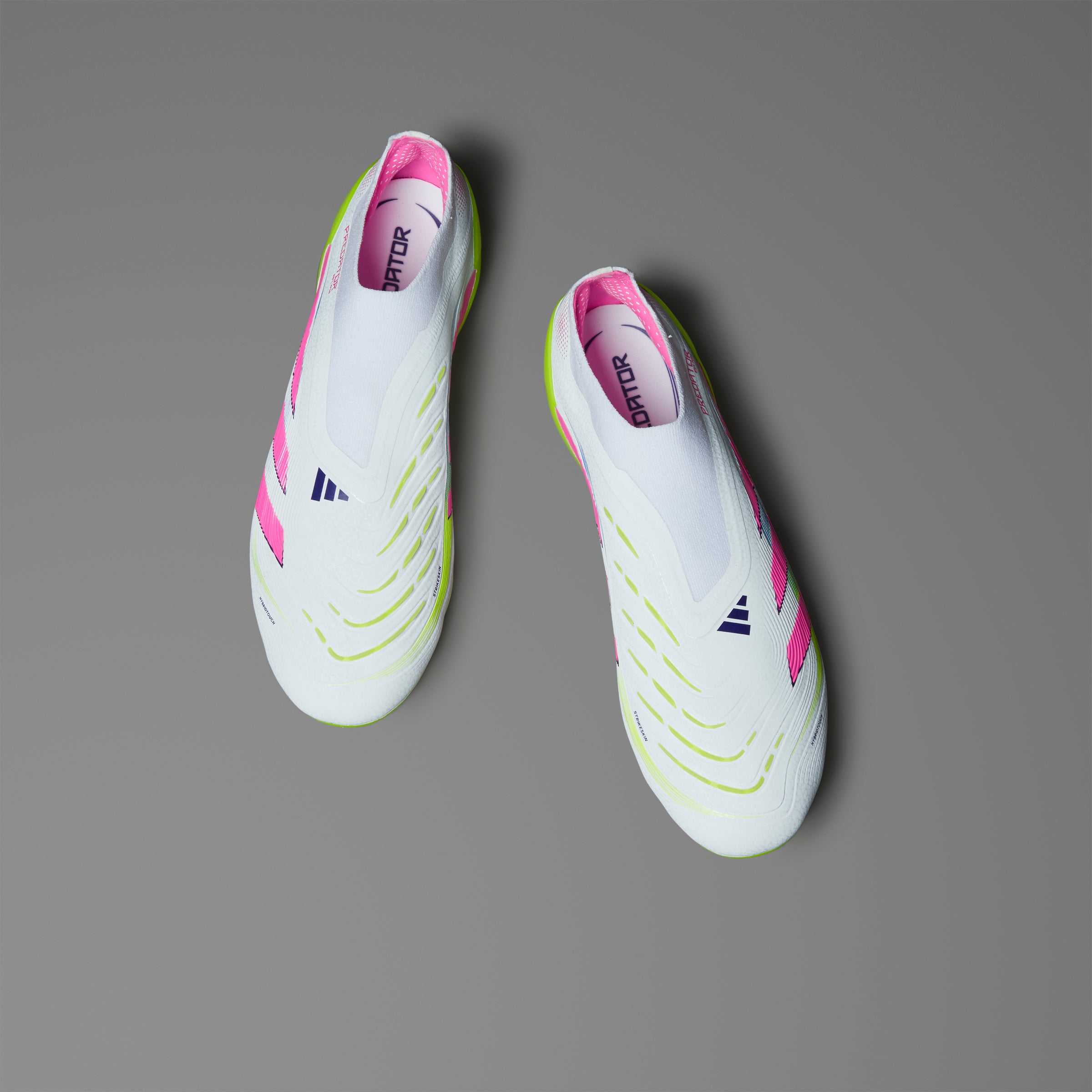 Botas de fútbol adidas Predator Elite sin cordones para terreno firme, color blanco