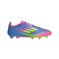 Botas de fútbol para terreno firme adidas F50 Elite en color azul y limón