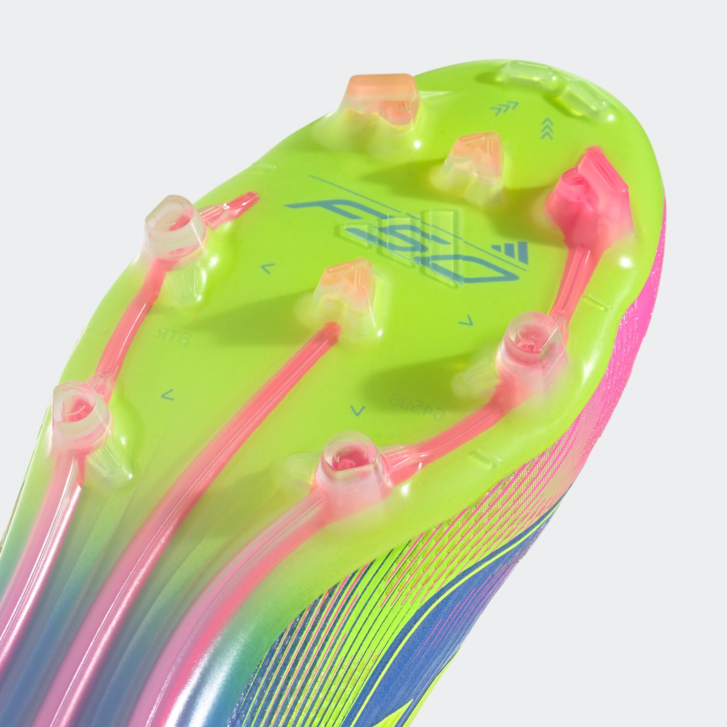 Botas de fútbol para terreno firme adidas F50 Elite en color azul y limón