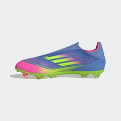 Botas de fútbol adidas F50 League sin cordones para terreno firme y multisuperficie en azul y limón