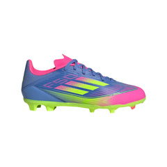 Botas de fútbol para terreno firme y multisuperficie adidas F50 League para niños en azul