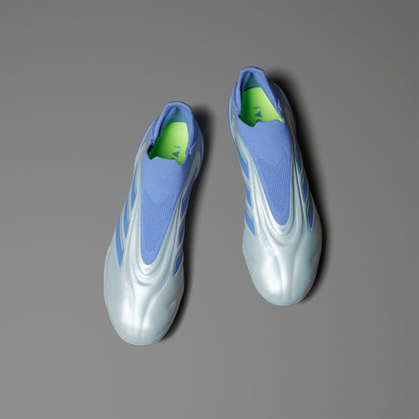 Botas de fútbol para terreno firme sin cordones adidas Copa Pure 3 Elite en color azul
