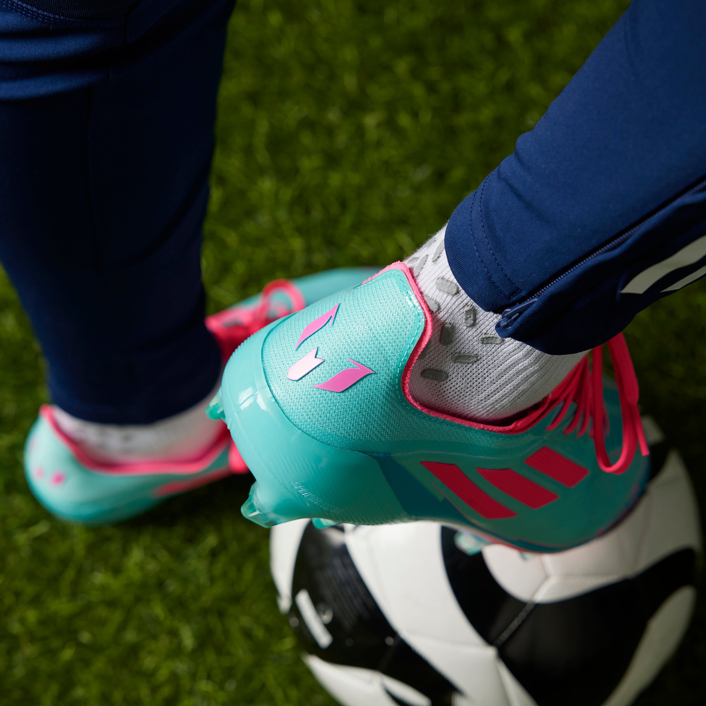 adidas F50 Elite Messi Firm Ground Boots Aqua/Pink