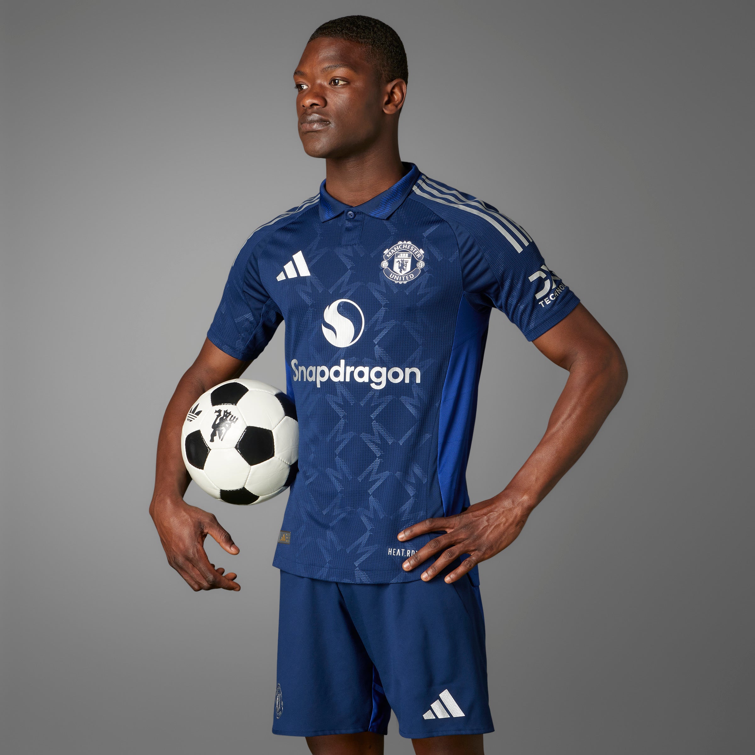 adidas Manchester United Away Authentic Men´s Soccer Jersey 24/25 - Navy/White