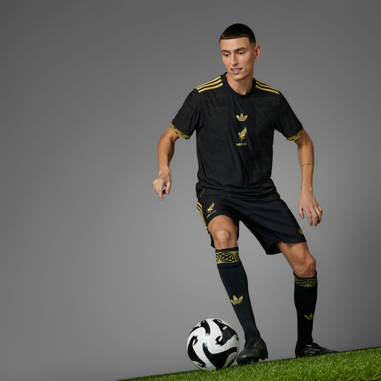 adidas Mexico 25 Gold Men's Soccer Shorts - Black