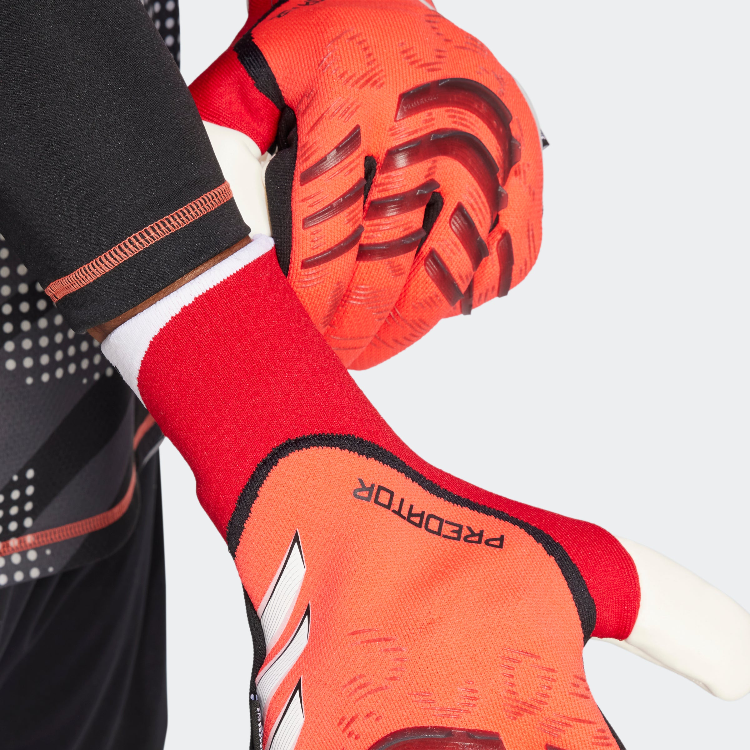adidas Predator Pro Fingersave Goalkeeper Gloves Luci Red/Black/Pure Ruby
