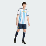 adidas Camiseta de Fútbol Auténtica Argentina de Local para Hombre 26 - Blanco/Azul