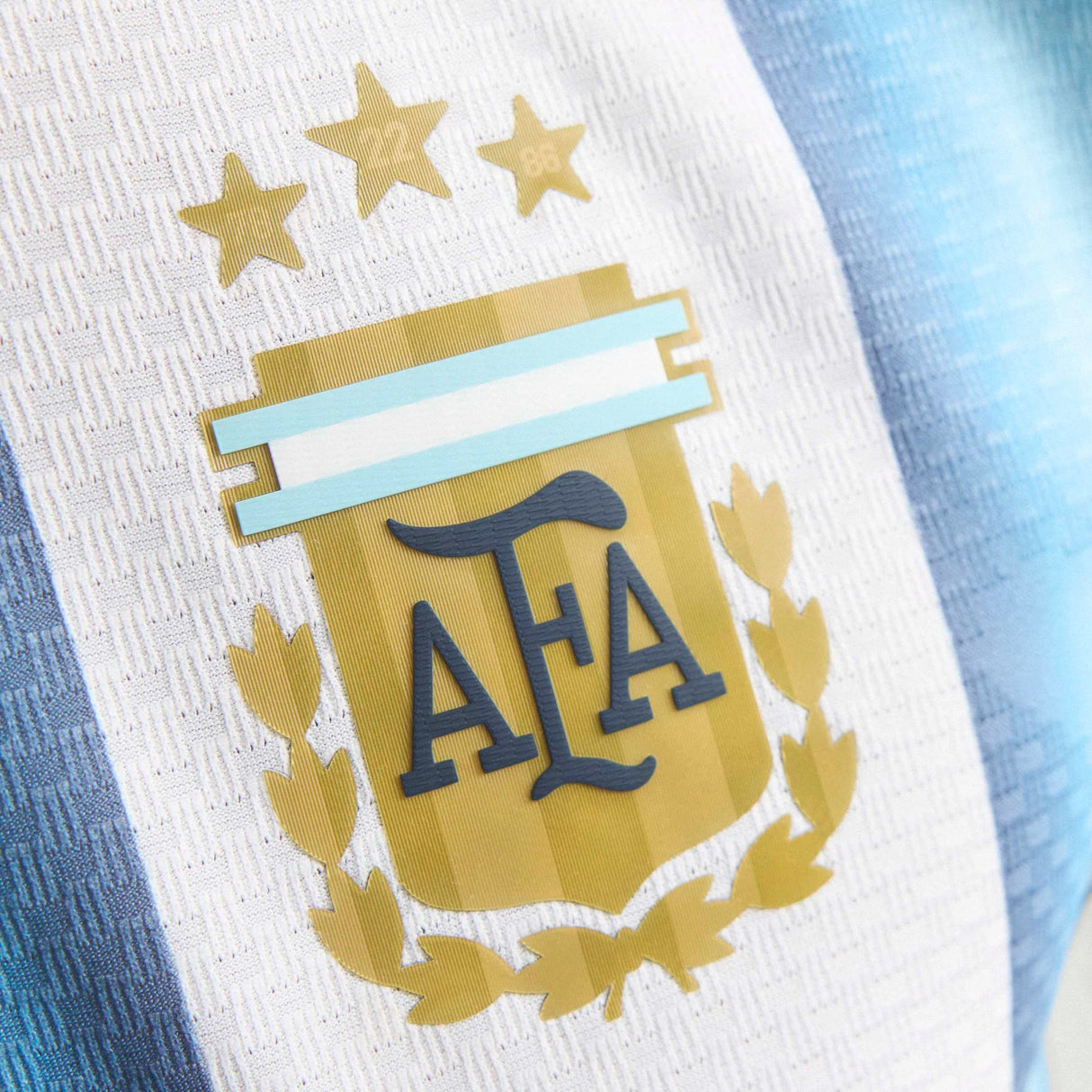 adidas Camiseta de Fútbol Auténtica Argentina de Local para Hombre 26 - Blanco/Azul