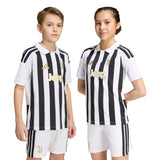 Camiseta de fútbol de local adidas Juventus para jóvenes 26/27 - Blanco