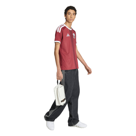 Camiseta de Fútbol adidas Qatar Home 2026 para Hombre - Granate