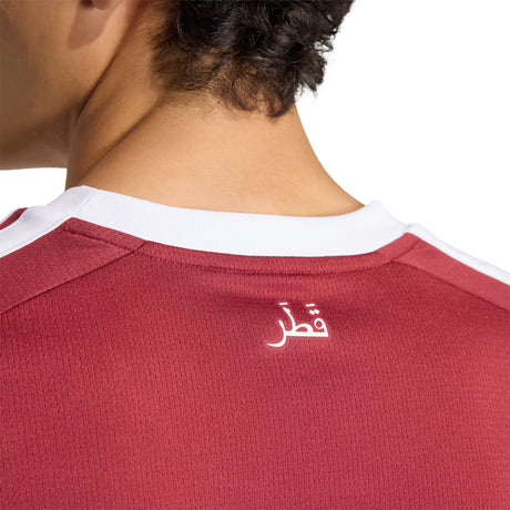 Camiseta de Fútbol adidas Qatar Home 2026 para Hombre - Granate