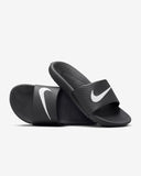 Chanclas Nike Kawa para niños en negro y blanco