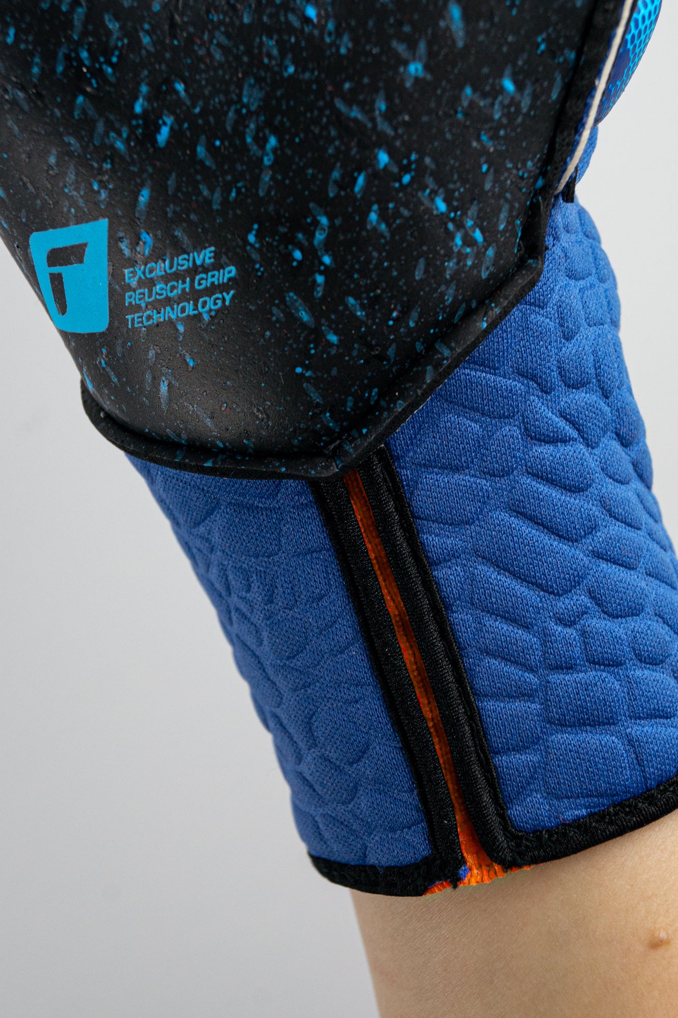 Reusch Attrakt Fusion Strapless Adaptiveflex Goalkeeper Gloves Blue/Orange/Black