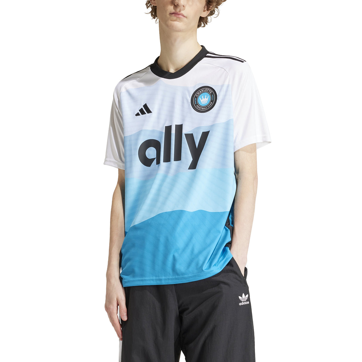 adidas Men's Charlotte Home Jersey 24 - Best Buy Soccer