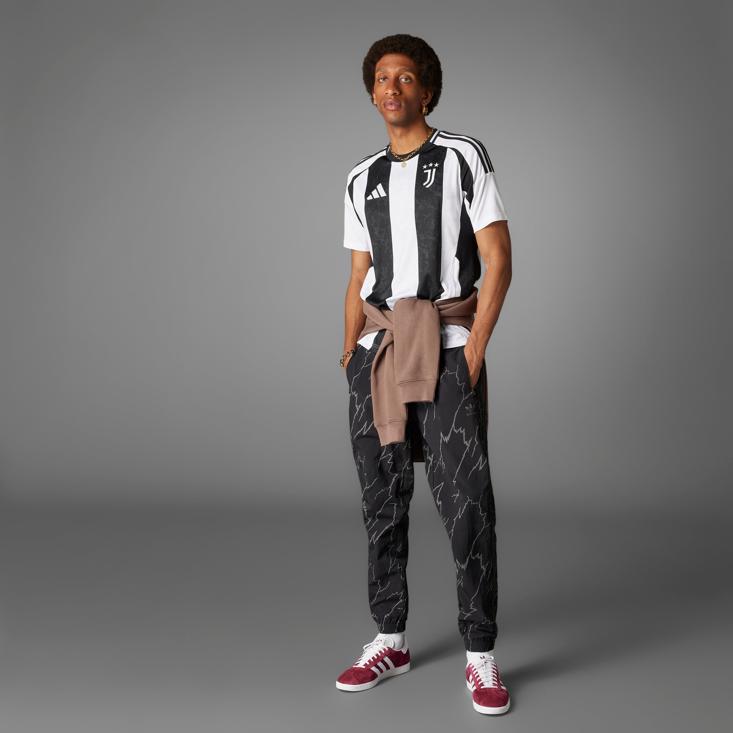 adidas Men's Juventus Home Jersey 24 - Best Buy Soccer