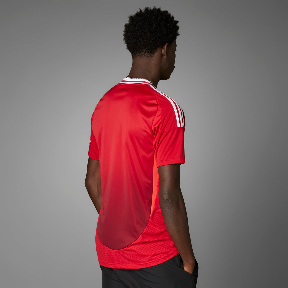 adidas Men's Manchester United Home Jersey 24/25 - Best Buy Soccer