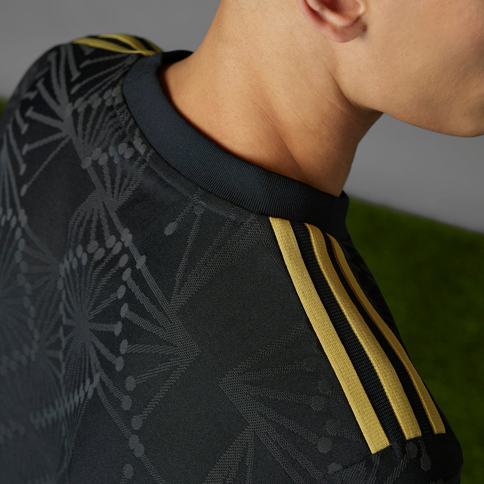 adidas Men's Mexico Gold Jersey 25 Black - Best Buy Soccer