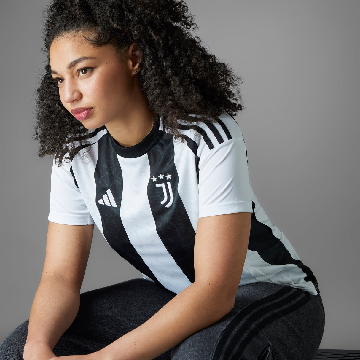adidas Women's Juventus Home Jersey 24/25 - Best Buy Soccer