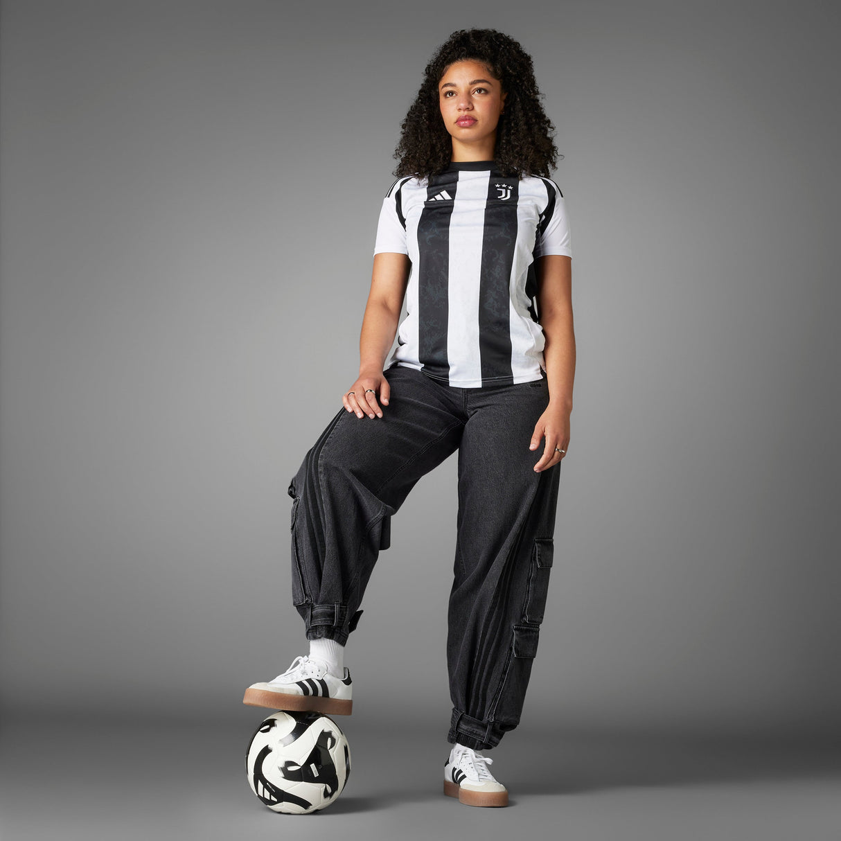 adidas Women's Juventus Home Jersey 24/25 - Best Buy Soccer
