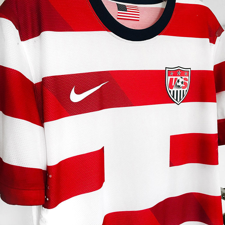 Camiseta local de la selección de Estados Unidos de Nike para niño 2012, roja y femenina
