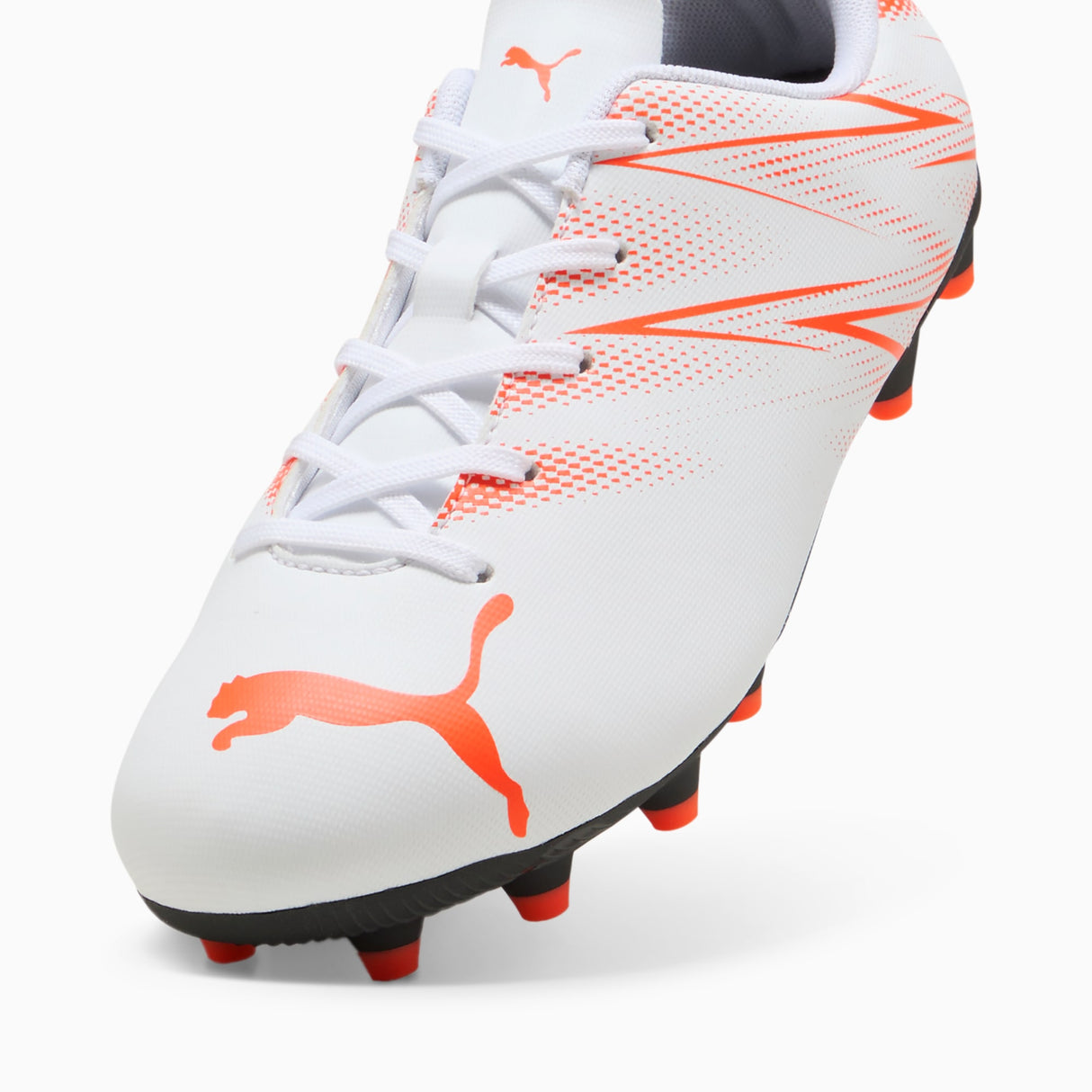 Tacos de fútbol PUMA Attacanto FG/AG JR - Blanco/Rojo Brillante