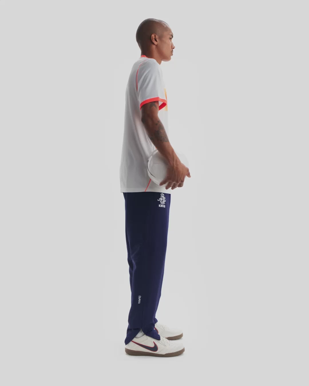 Camiseta de fútbol Nike Holanda Visitante Hombre 2026 - Blanco/Rojo Hiper/Negro